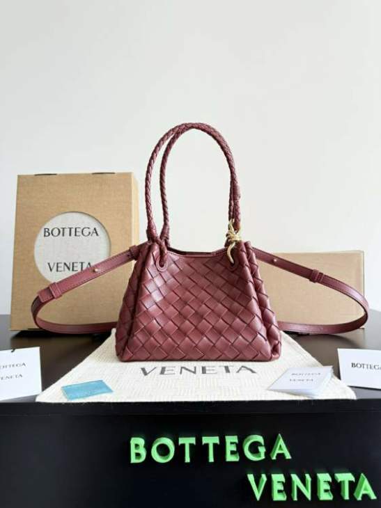 Picture of Bottega Veneta Handbags _SKUfw196404466fw